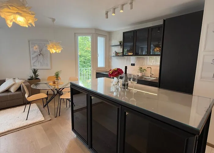 Luxury Residence Res - With Parking